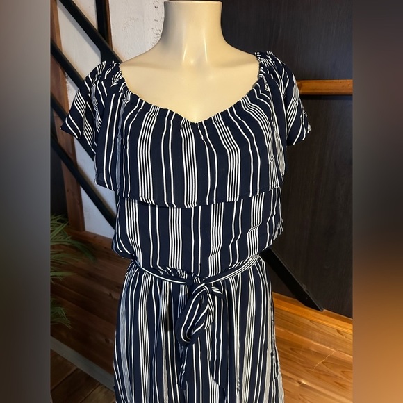 She and Sky Navy blue dress with white stripes size L pre loved - Picture 5 of 7
